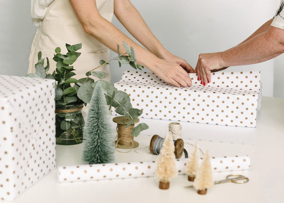Luxus-Tupfen-Geschenkpapier